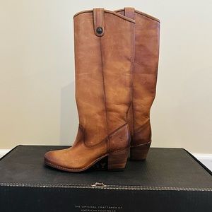 Jackie Button Frye boots in cognac *new in box
